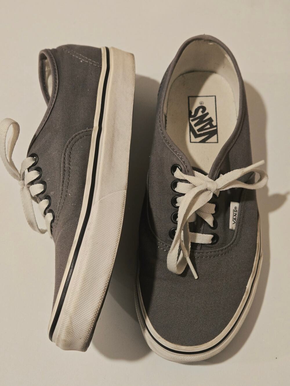 Vans Authentic Charcoal Grey Low Top Canvas Skate Sneakers Womens 9 / Mens 7.5